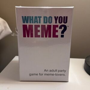 What do you meme - party game - NEW IN BOX
